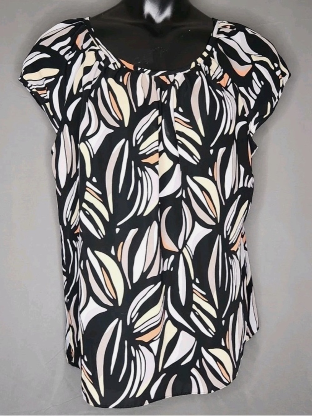 Cato Woman Shortsleeve Lightweight Multicolor Unique Print Blouse - Plus 18/20W